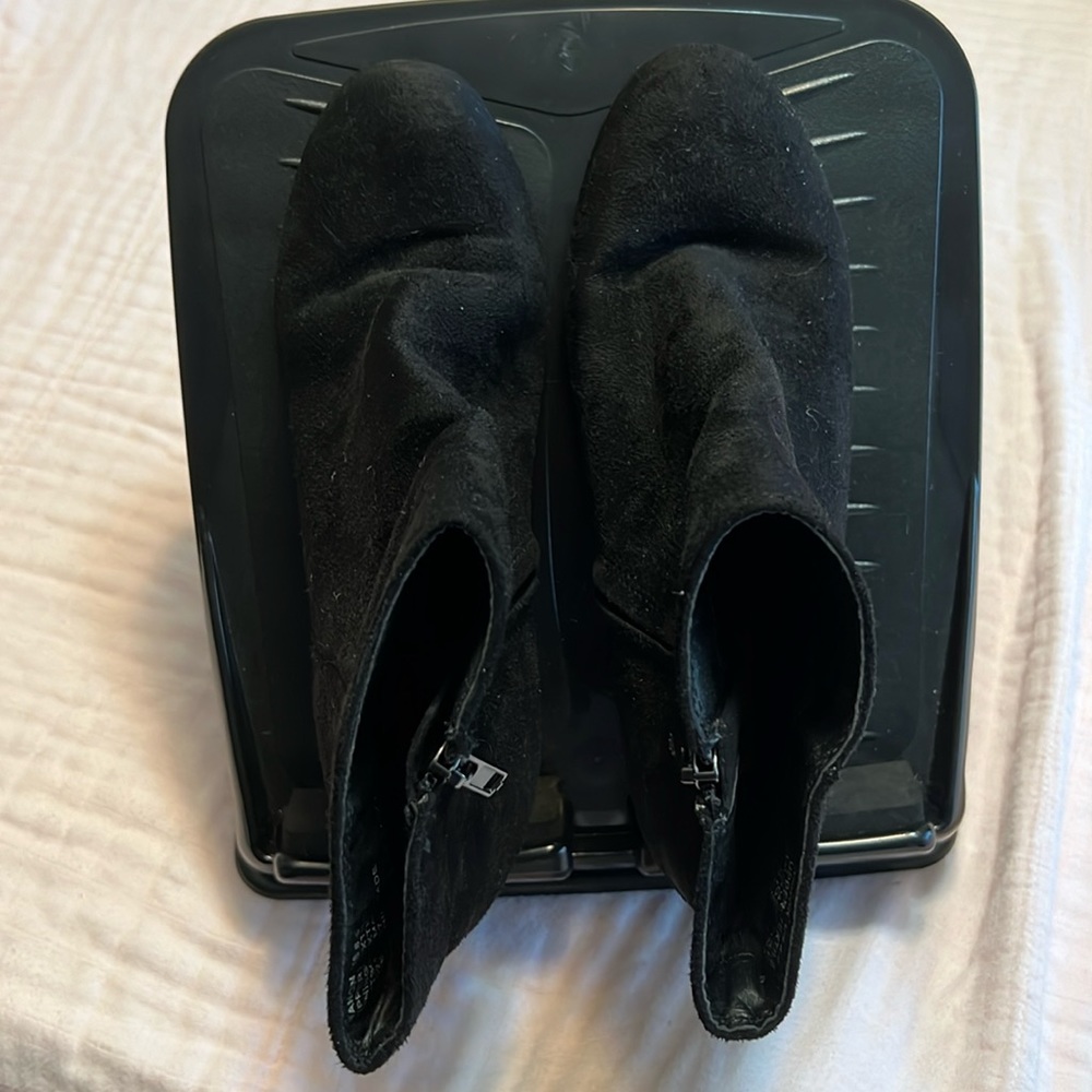 REBEL BY ZIGI Women’s boots Size 8 1/2
